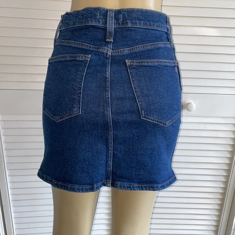 Madewell- Stretch Denim Straight Mini Skirt in Arroyo Wash: Button-Front Edition